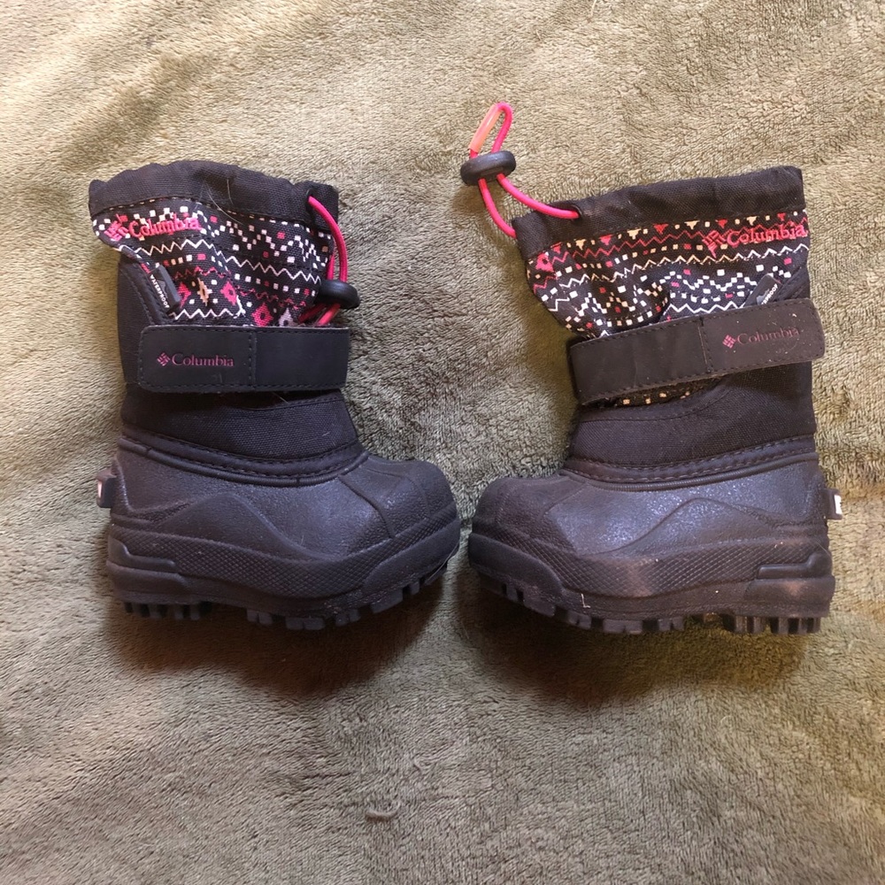 Adorable Columbia winter boots